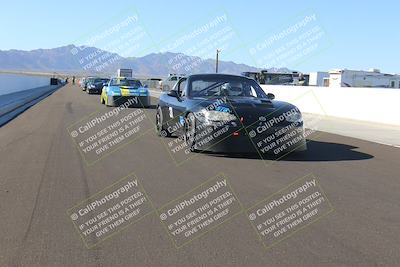 media/Nov-19-2022-Speed Ventures (Sat) [[eb5c8f9508]]/Around the Pits/Pre Grid Race Group/